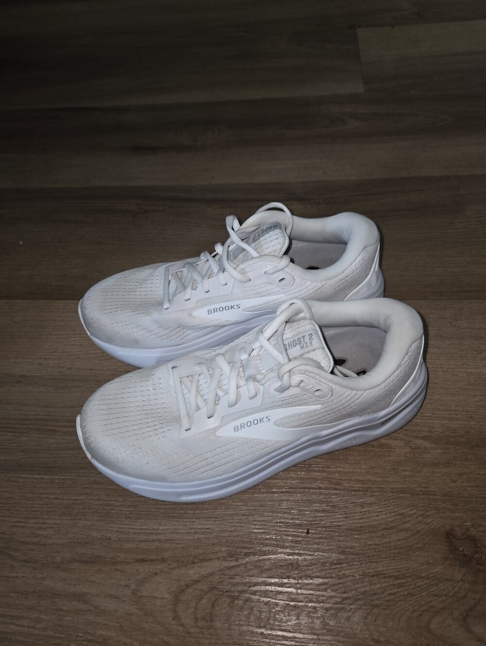 Brooks Ghost Max 2 Sneakers Size 9.5